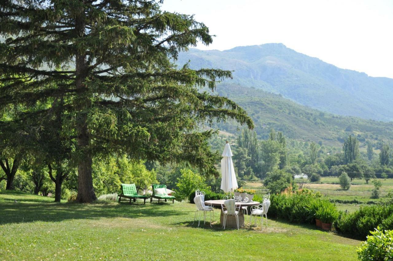 Chateau De Montfroc Bed and Breakfast Exteriör bild